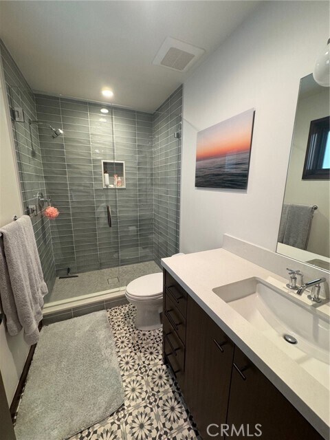 Building Photo - 1120 Palm Dr