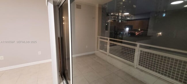 Building Photo - 471 NE 25th St