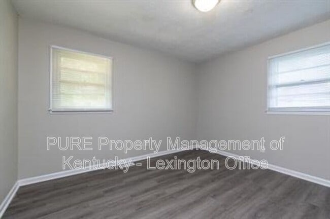 Building Photo - 2483 Thornberry Ct