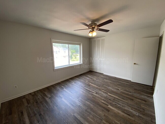 Building Photo - 110 Hughey Ct