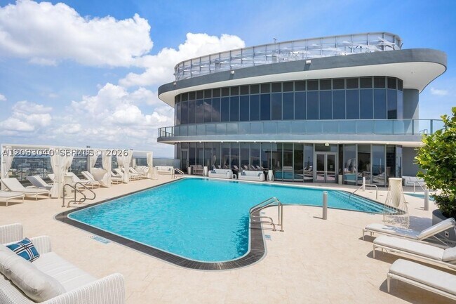 Building Photo - 1000 Brickell Ave