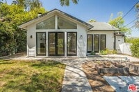 Building Photo - 2335 Silver Ridge Ave