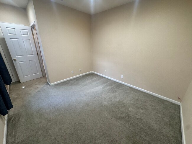 Building Photo - Spacious 4-Bedroom Home Near Sloan's Lake & Broncos Stadium
