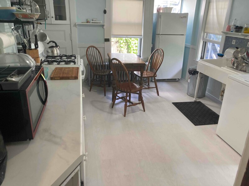 Building Photo - 2 Marlowe St