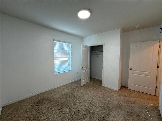 Building Photo - 276 Willow Bend Dr