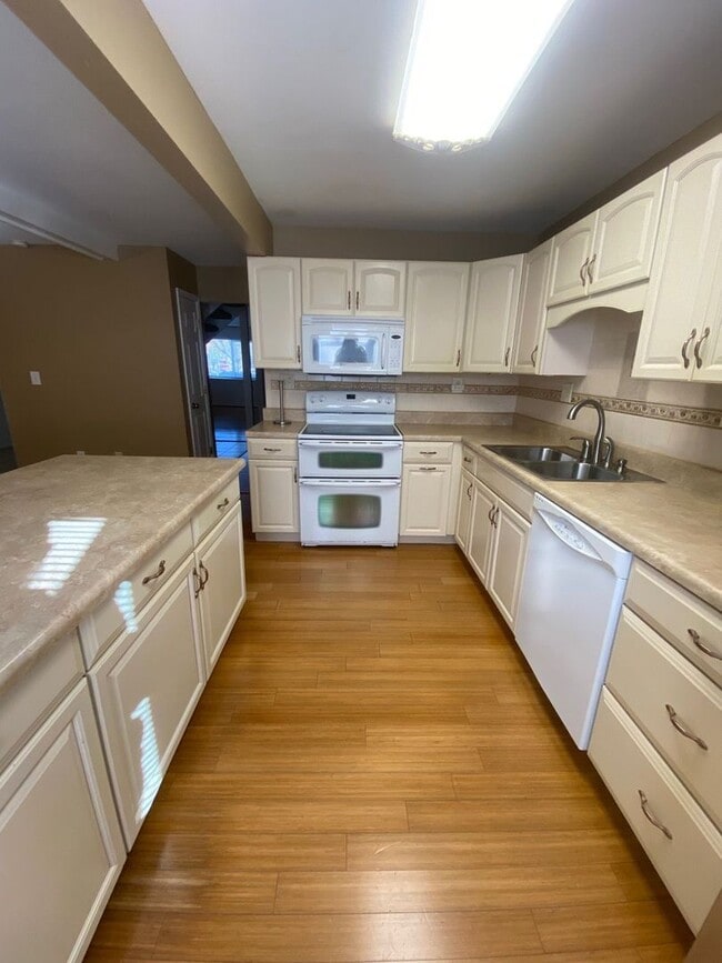 Building Photo - Introducing the stunning 3 Bedroom "ASK AB...