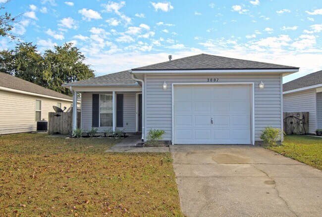 Primary Photo - 2BD/2BA Patio Home Near NAS with Fenced Ya...