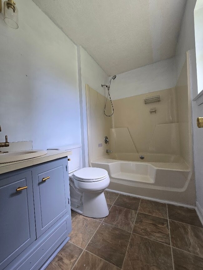 Building Photo - 2601 Briar Trail Ct