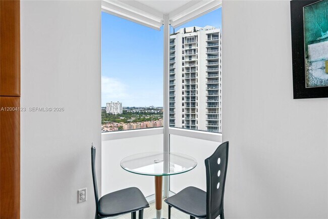 Building Photo - 19400 Turnberry Way