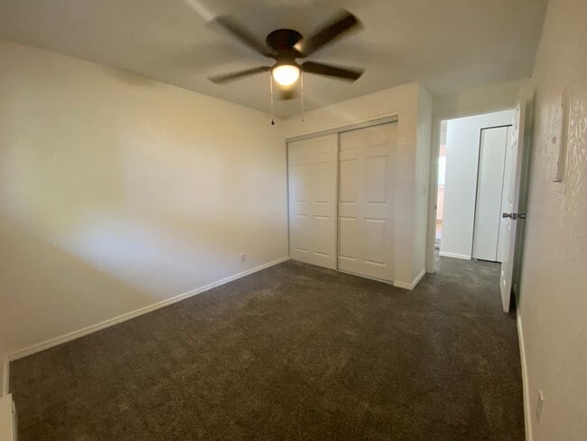 Building Photo - Beech Place Duplex