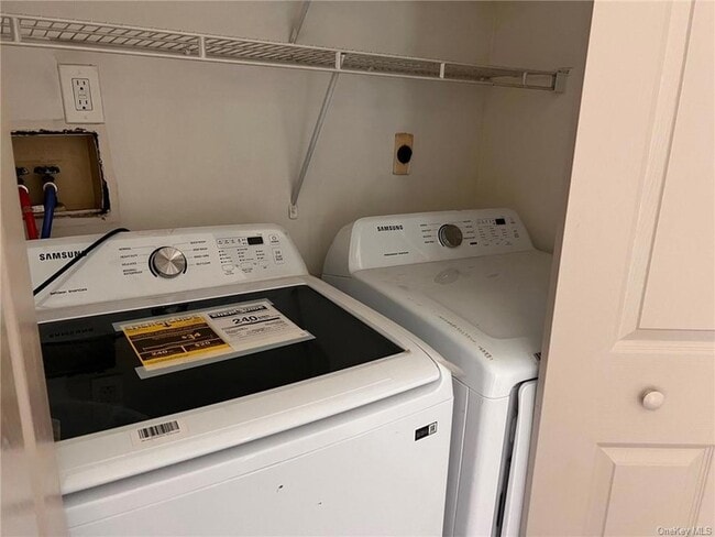 Building Photo - 18 Kendal Ln