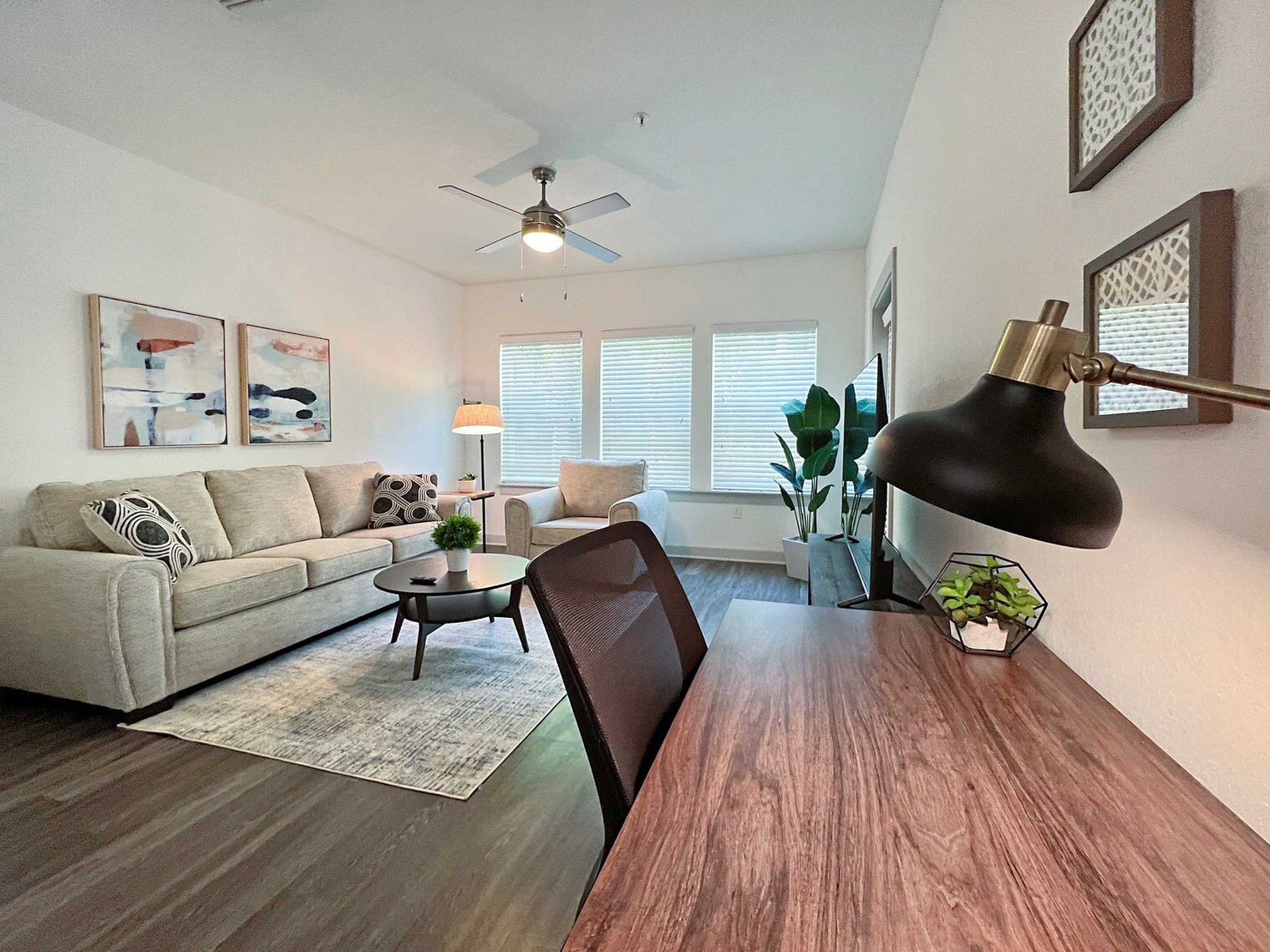 Building Photo - 2615 N Grady Ave