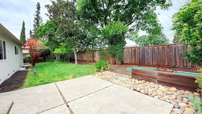 Building Photo - Charming 3BD/2BA, Single-Story, Ranch-Style Home in Broadmoor Area of San Ramon- Available NOW!