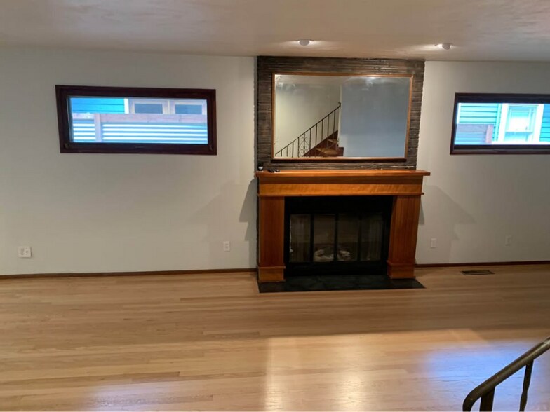 Building Photo - 4247 NE Glisan St