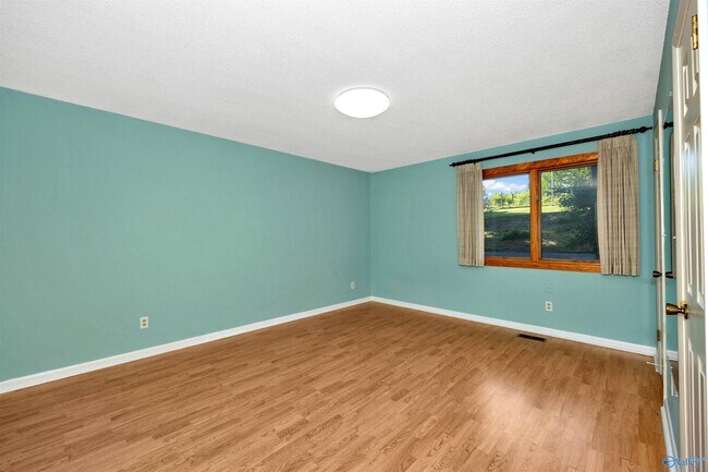 Building Photo - 286 Springhill Rd NW