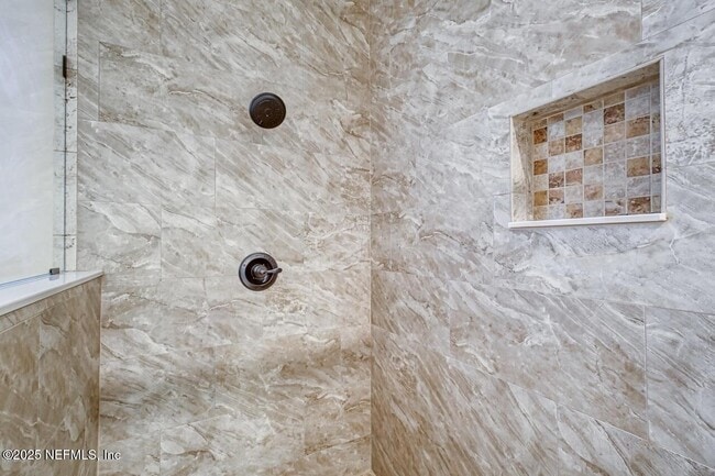 Building Photo - 8205 Bay Tree Ln