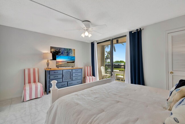 Building Photo - 355 S Ocean Dr