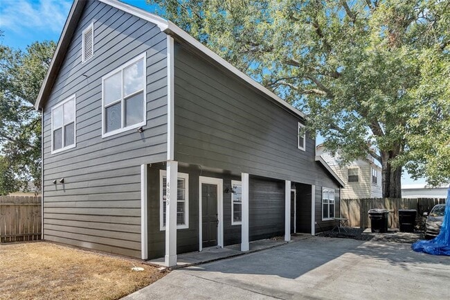 Building Photo - 4809 McEwen St