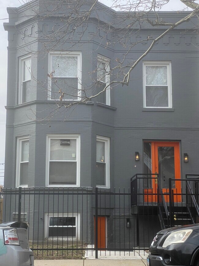 Primary Photo - 7414 S Maryland Ave