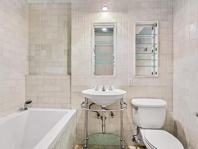 Building Photo - 71 Orange St