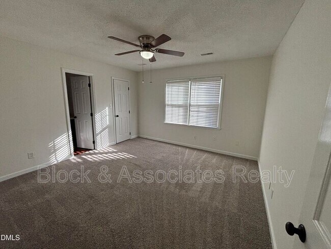 Building Photo - 728 Branniff Dr