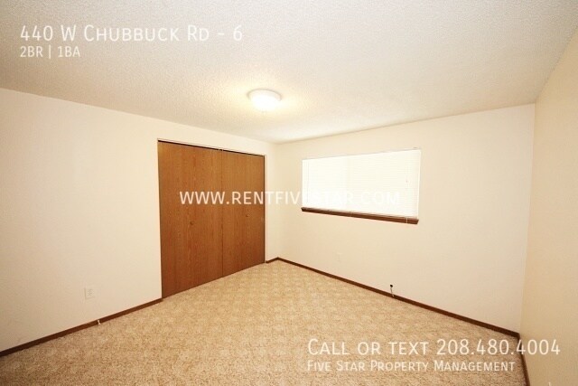 Building Photo - 440 W Chubbuck Rd
