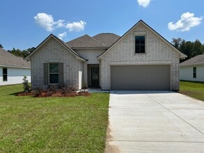 Building Photo - 41366 Rosewood Ln