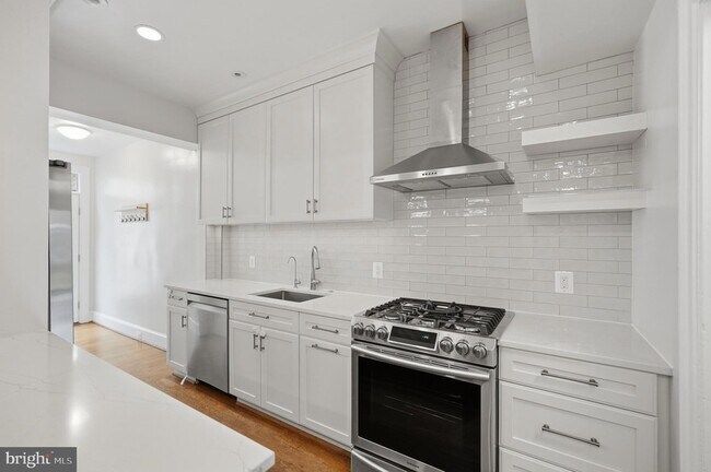 Building Photo - 3839 Beecher St NW
