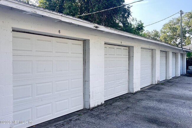 Building Photo - 55 Riberia St