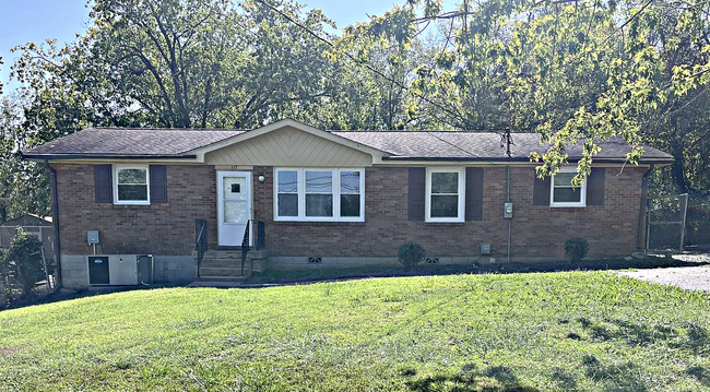 Primary Photo - All Brick, 3 Bedroom Ranch in Hendersonvil...