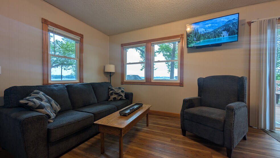 Primary Photo - 1321 S Darling Dr NW