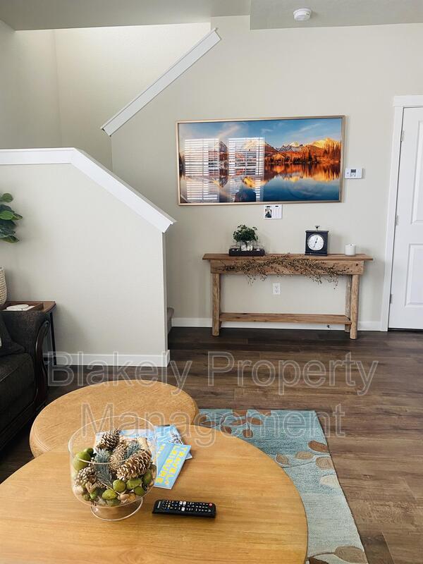 Building Photo - 5929 S Boddington Ln