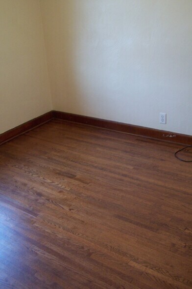 #2 Bedroom - 17 Grasmere Ave