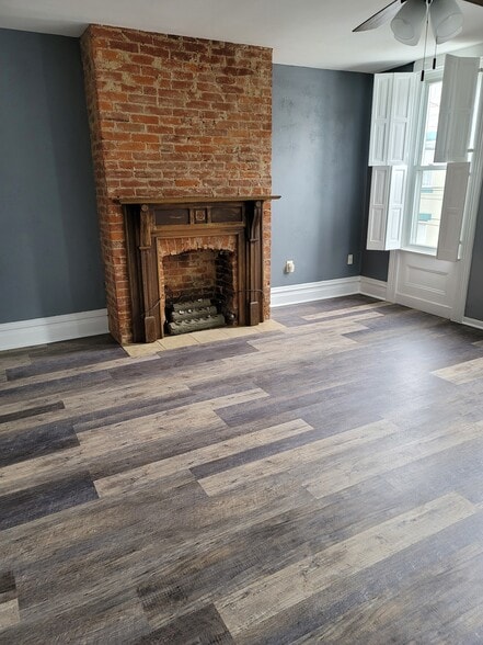 Living room - 3932 Howley St