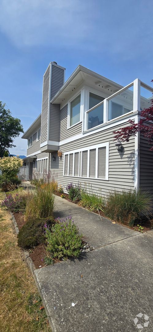 Building Photo - 229 East First St. #3, Port Angeles, WA 98...