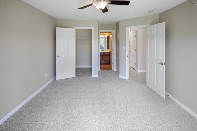Building Photo - 30 Stonewall Creek Ct