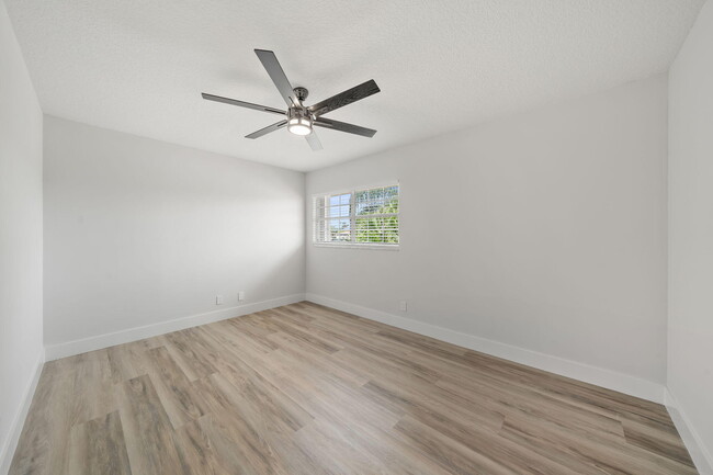 Building Photo - 232 Eagleton Lake Blvd