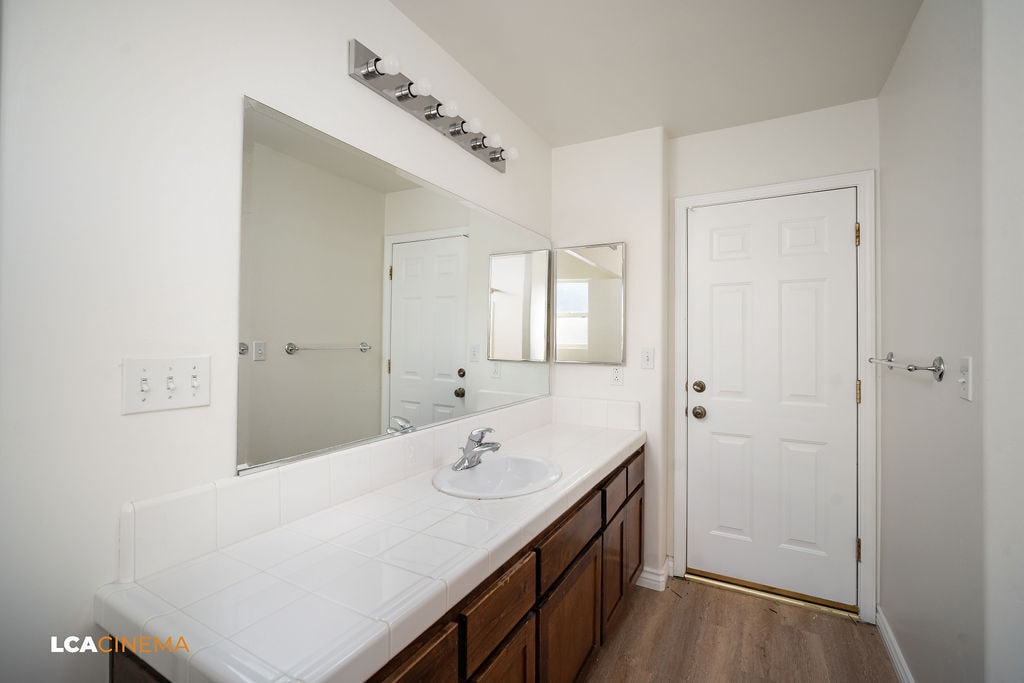Building Photo - 5918 Asti Dr