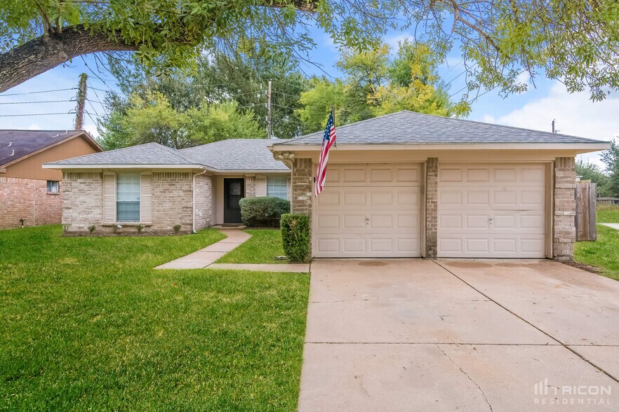 Primary Photo - 2602 Carson Dr