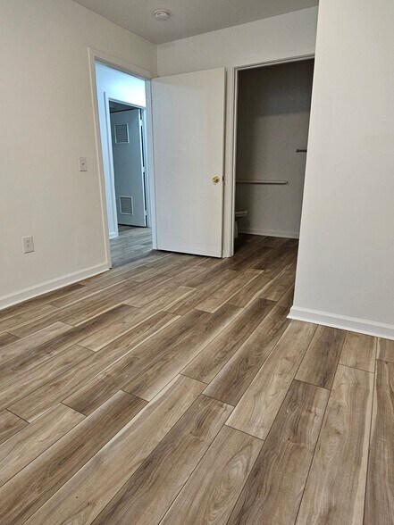 Building Photo - 4009 Aspen St