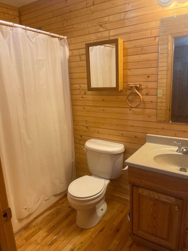Building Photo - Beautiful Cabin
