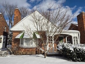 Building Photo - 4224 Bishop St