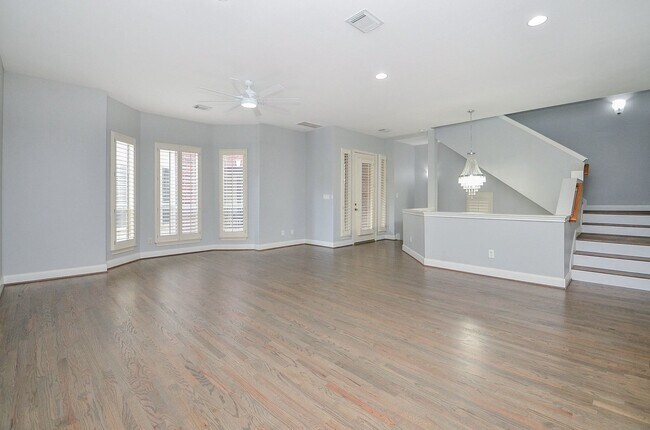 Building Photo - 1016 Studer St