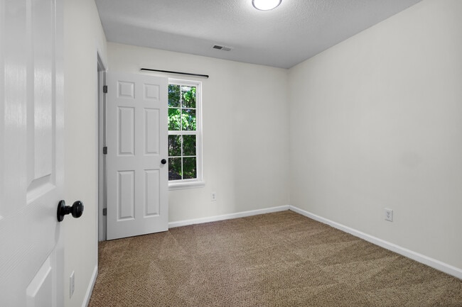 Building Photo - 334 Palamino Trail