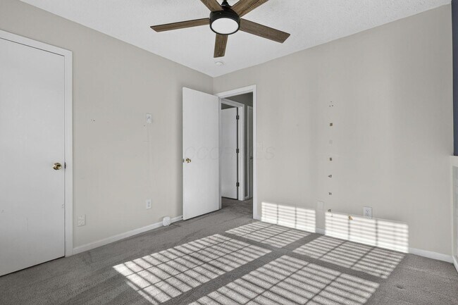 Building Photo - 9166 Windy Creek Dr