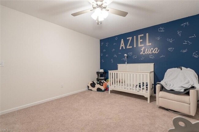 Building Photo - 1536 Beekman St