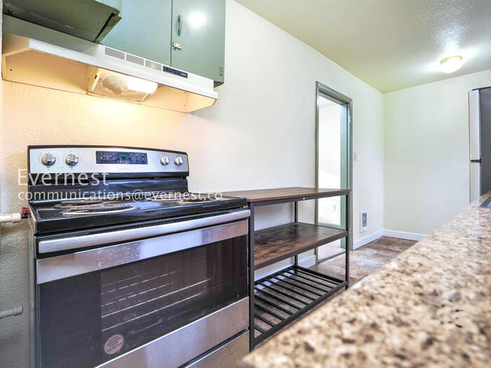 Building Photo - 509 3rd St SW