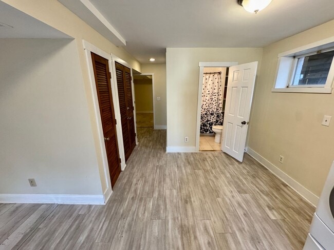 Building Photo - One-Bedroom, One-bath Basement Apartment in Sought-After Community of Aquia Harbour