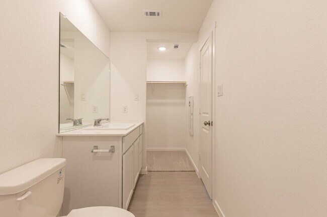 Building Photo - 6749 Marble Rdg