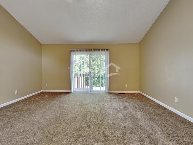 Building Photo - 439 Parkview Court